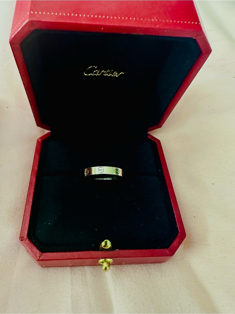 Carrier White Gold Love Ring - Picture 4 of 4